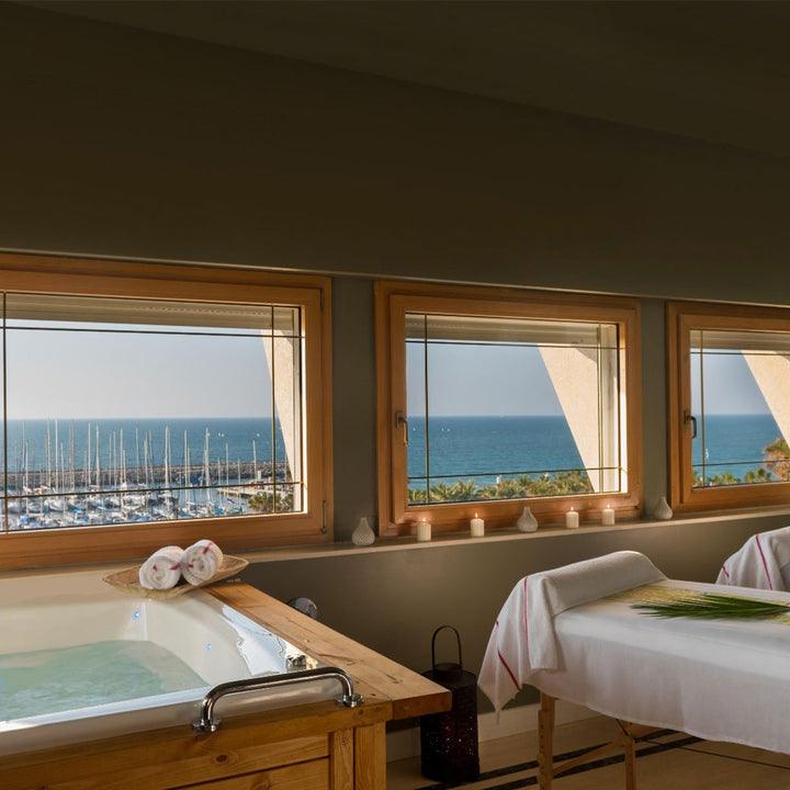 ג'קוזי ומיטות עיסוי